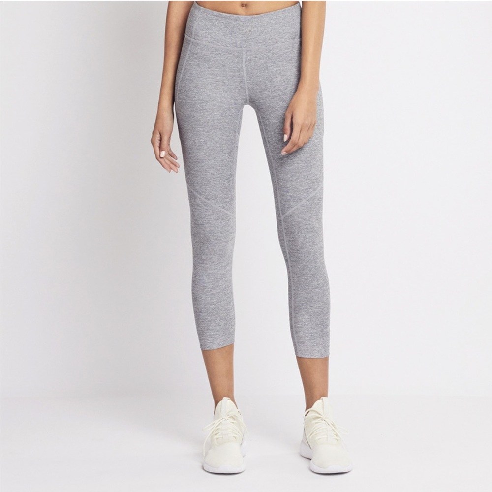 OV 3/4 Warmup Leggings in Ash - NEW Without Tags!